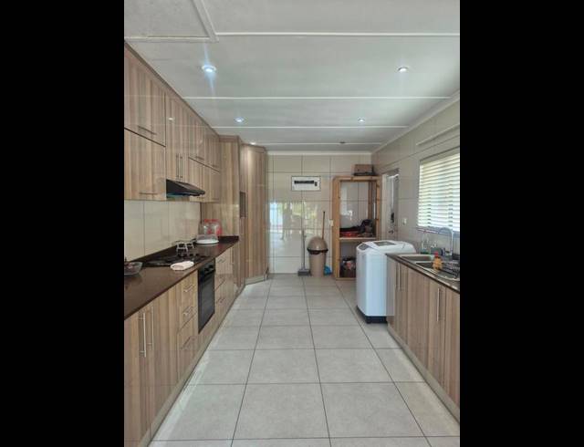 5 BEDROOM PROPERTY TO RENT IN HERRWOOD PARK